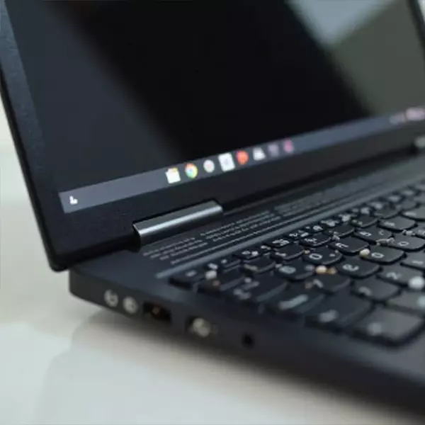 Soluciones de hardware para el parpadeo en la pantalla